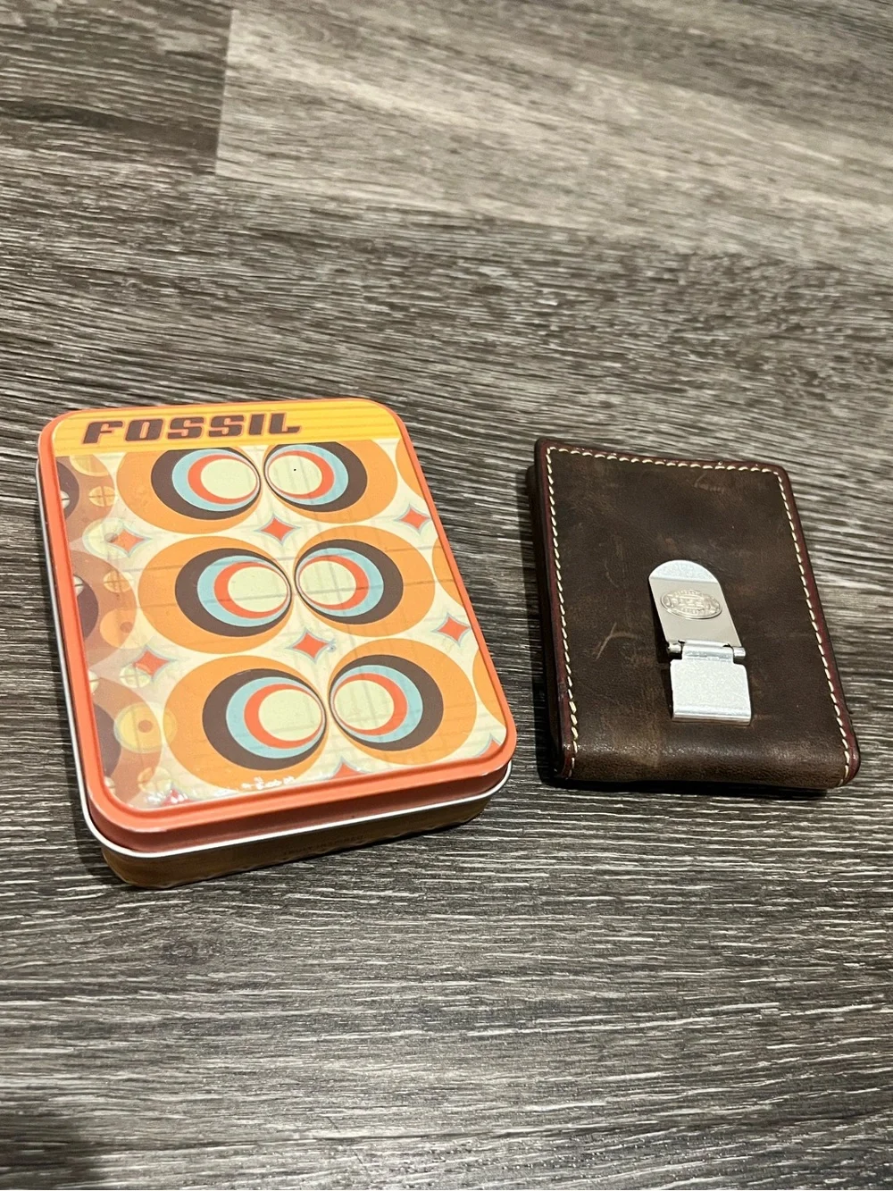 Fossil Brown Leather Money Clip Wallet with Orange Patterned Tin